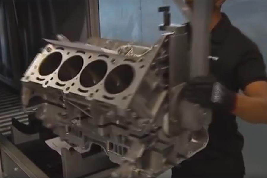 Έτσι κατασκευάζει τα μοτέρ η Mercedes-AMG (+video)