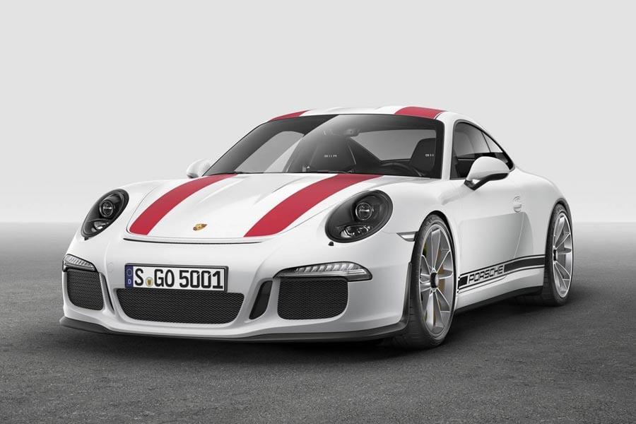 Η Porsche τα βάζει με τους αγοραστές Porsche 911 R