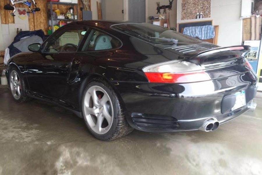 Ευκαιρία: Πωλείται Porsche 911 Turbo με… 945.000 χλμ.!