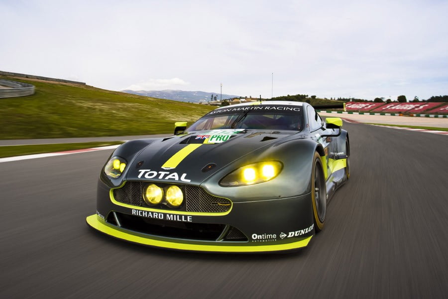 Αποκάλυψη της νέας αγωνιστικής Aston Martin Vantage V8 GTE (+video)