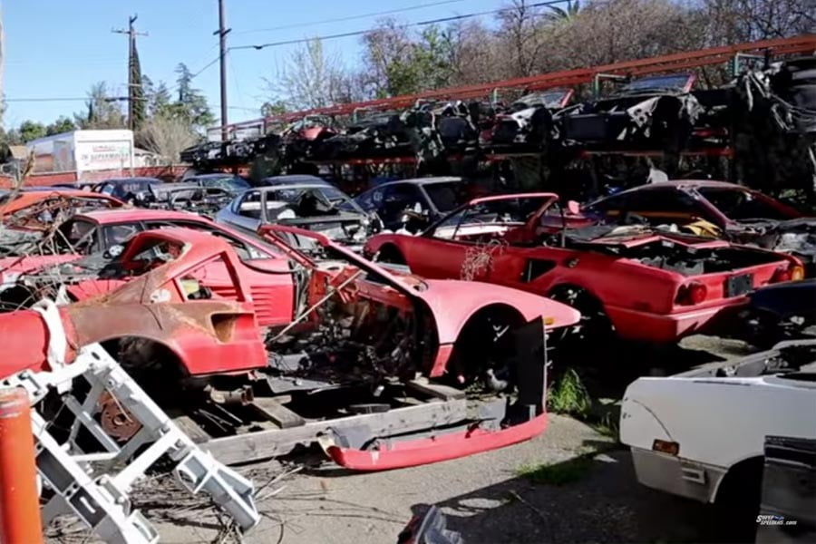 Νεκροταφείο με Ferrari σπάει καρδιές! (+video)