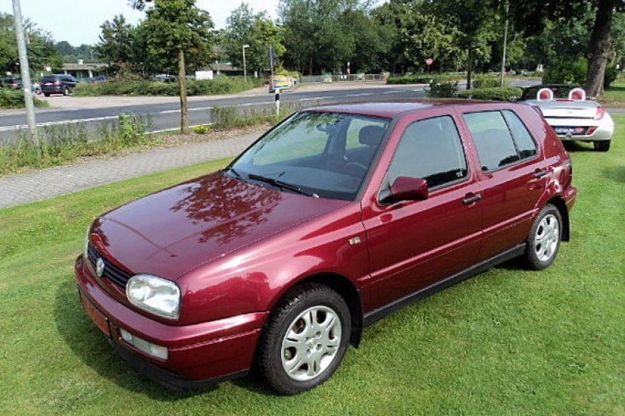 Πωλείται VW Golf του 1995 με 2.330 χιλιόμετρα!
