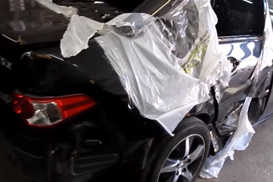Φανοποιός εξαφανίζει σοβαρή ζημιά σε Honda Accord (+video)