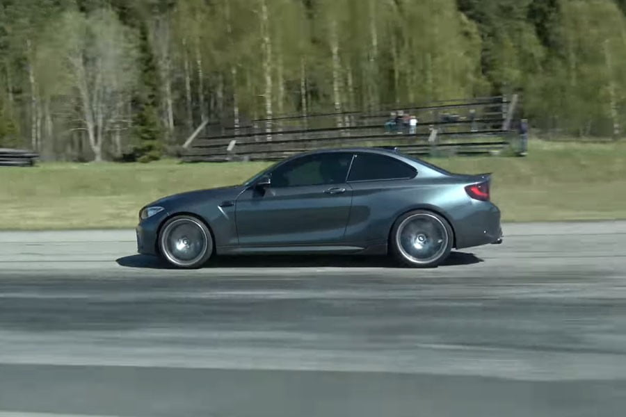 BMW M2 λέει «άντε γεια» σε Audi RS 3 (video)