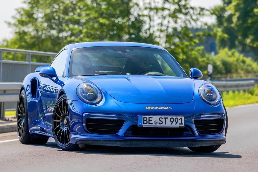«Καυτή» Porsche 911 Turbo S με τελική 342 χλμ./ώρα