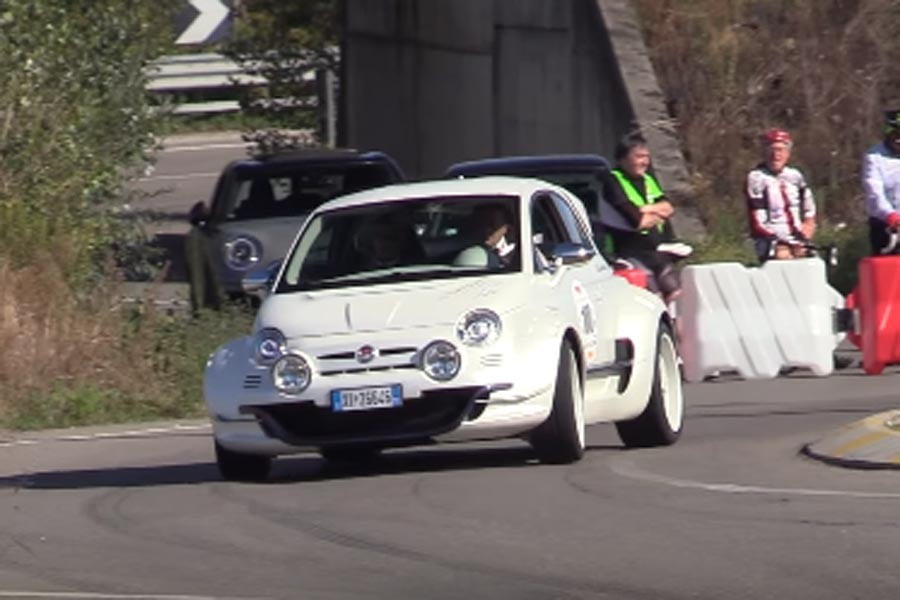 Πισωκίνητο Fiat 500 με μοτέρ από Alfa Romeo 4C 350 PS (+video)