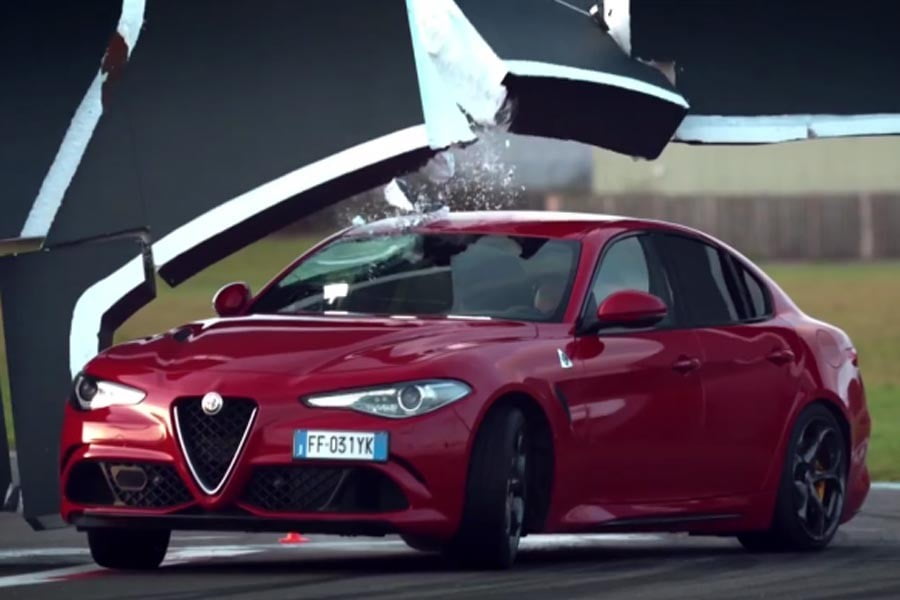 O Chris Harris τρακάρει την Alfa Romeo Giulia Quadrifoglio (+video)