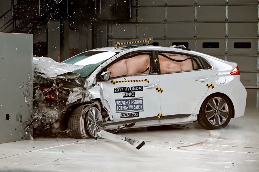 Αρίστευσαν τρία Hyundai σε σκληρά crash tests (+videos)