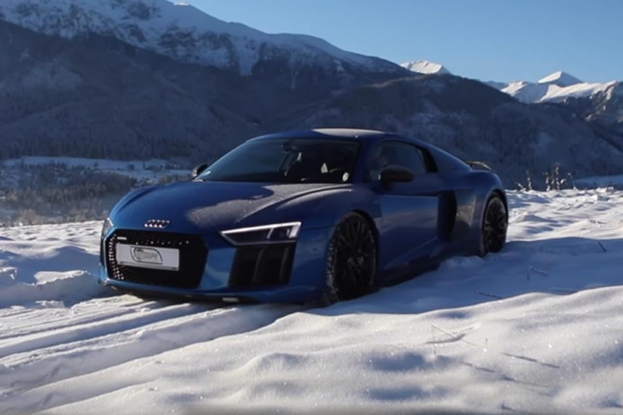 Audi R8 V10 Plus παίζει στα χιόνια (+video)