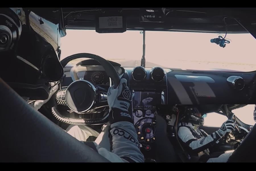 Συνοδηγοί στα 447 χλμ./ώρα με Koenigsegg Agera RS (+video)