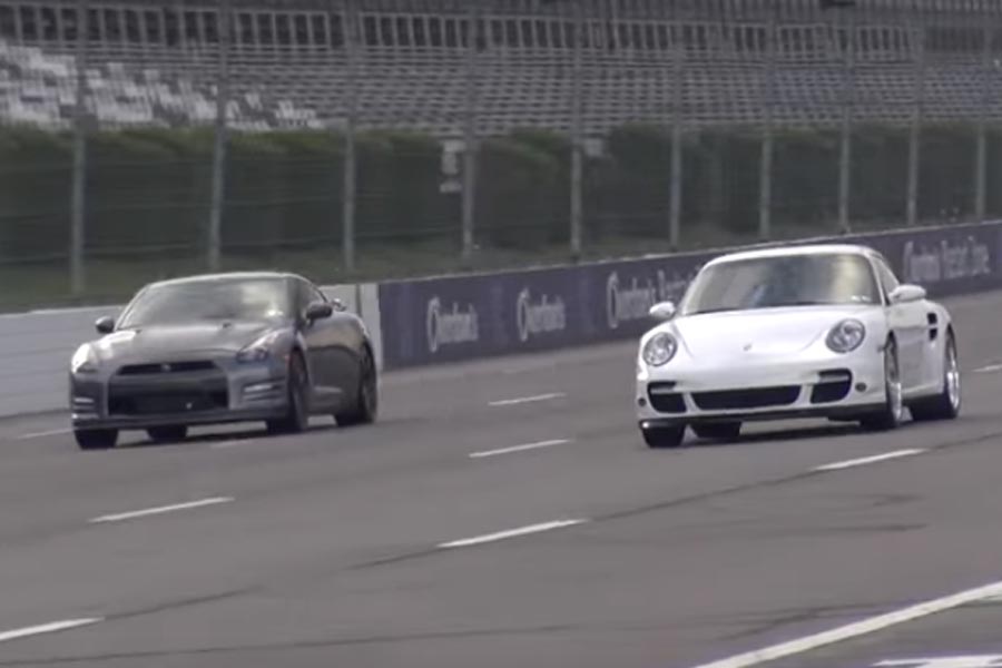 Βελτιωμένη Porsche 911 vs Nissan GT-R με 1.000+ PS (+video)
