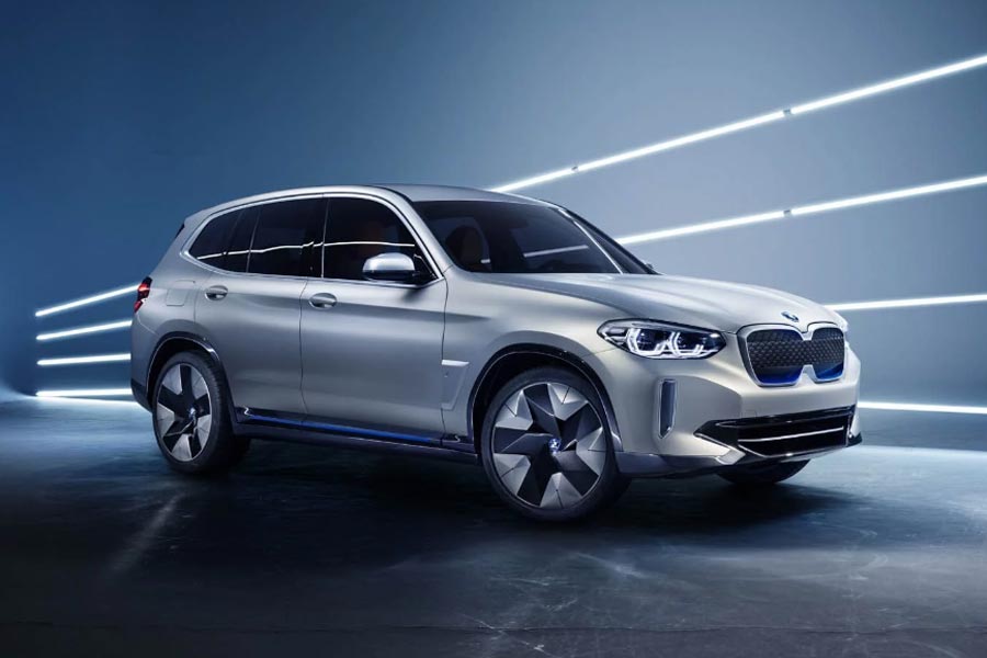 Έρχεται η ηλεκτρική BMW X3 (+video)