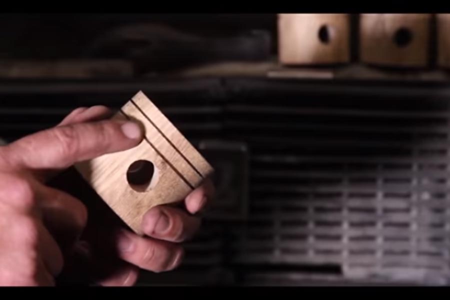 Έβαλε ξύλινα πιστόνια σε Lada (+videos)