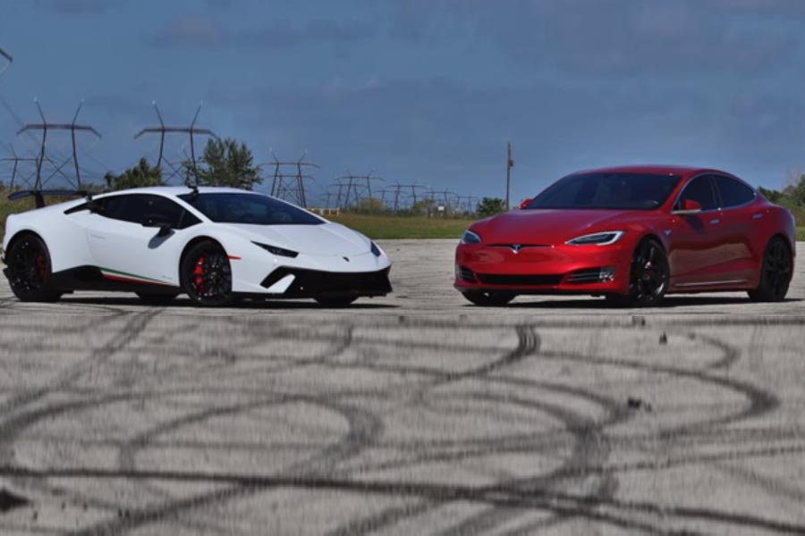 Lamborghini Huracan εναντία στο ηλεκτρικό Tesla (+video)