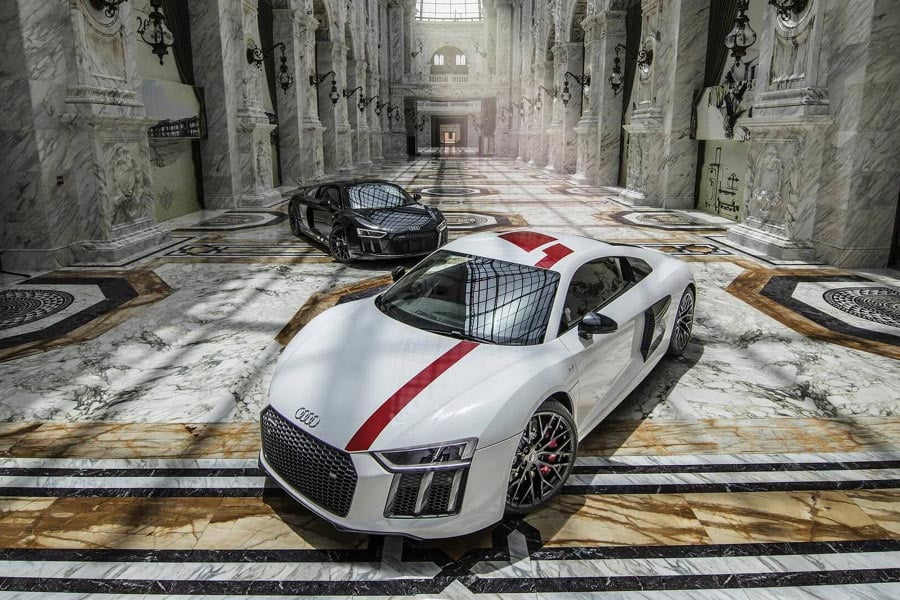 Επικό video με δύο Audi R8 σε κτίριο 1.000.000.000 ευρώ!
