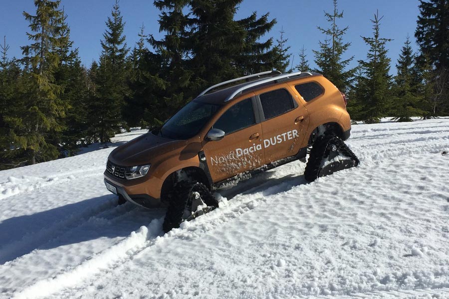 Το νέο Dacia Duster έγινε… τανκ (+video)