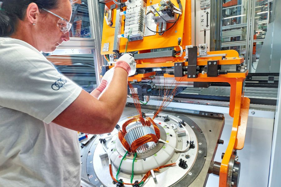H Audi ξεκινάει την παραγωγή ηλεκτρικών μοτέρ στην Ουγγαρία