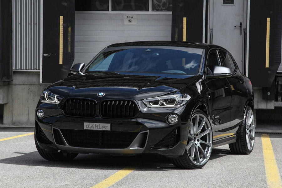 Βελτιωμένη και «σκοτεινή» BMW X2