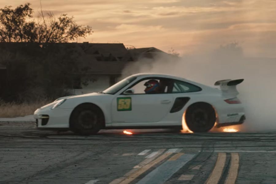 Porsche 911 σε drift μέχρι τελικής πτώσης (+video)