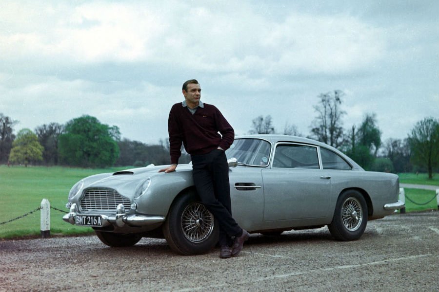 Η Aston Martin επαναφέρει την DB5 του James Bond!