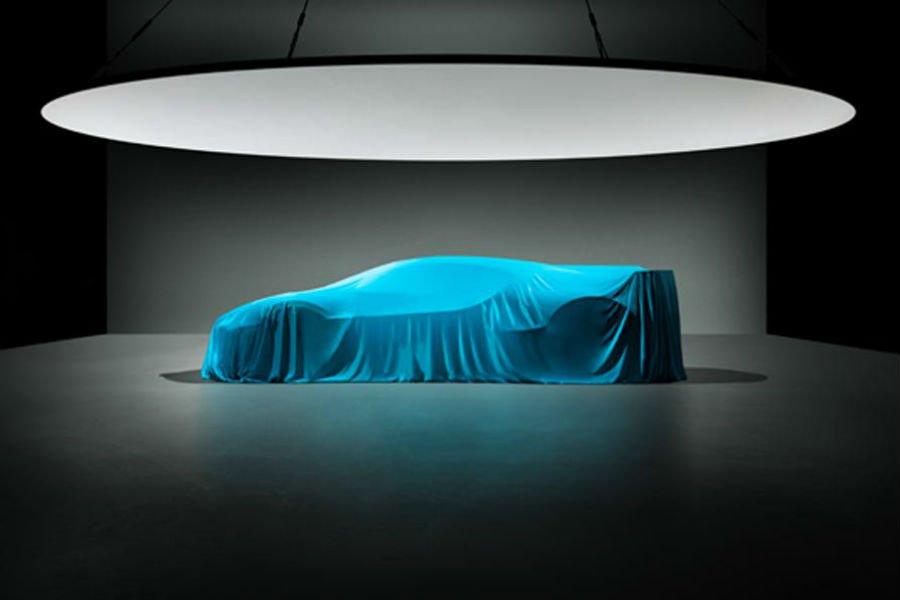 Η σιλουέτα της Bugatti Divo αποκαλύπτεται