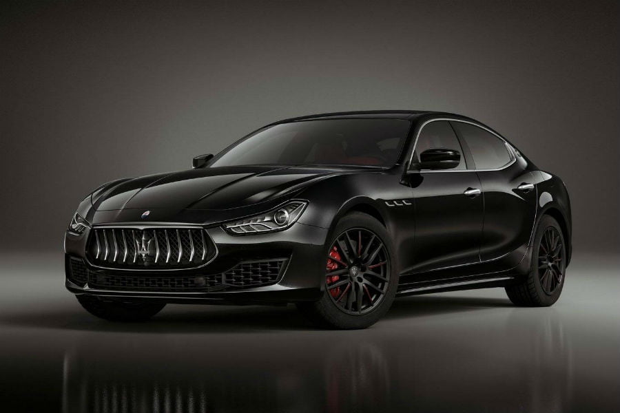 «Σκοτεινή» και συλλεκτική Maserati Ghibli
