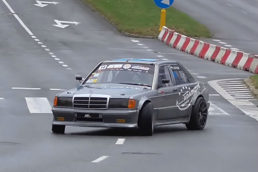 «Μπρουτάλ» Mercedes 190E τα βλέπει όλα «ανάποδα» (+video)