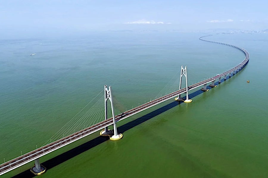 Δείτε την μακρύτερη θαλάσσια γέφυρα στον κόσμο (+video)