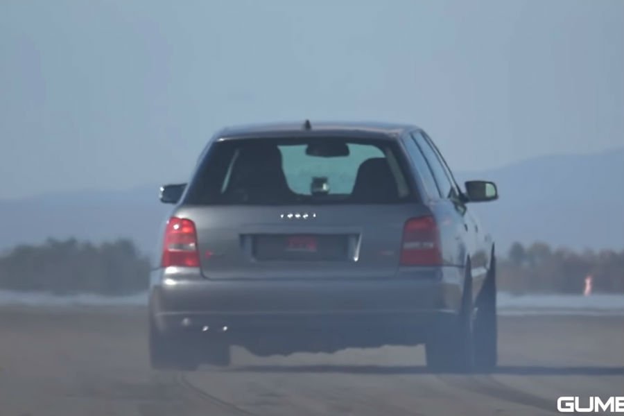 Τερατώδες Audi S4 1.400 ίππων «σκάβει» στην άσφαλτο (+video)