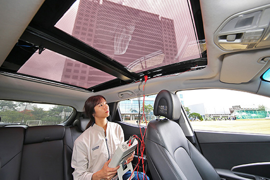 Hyundai – Kia: Ετοιμάζουν ηλιοροφή και καπό με ηλιακές κυψέλες