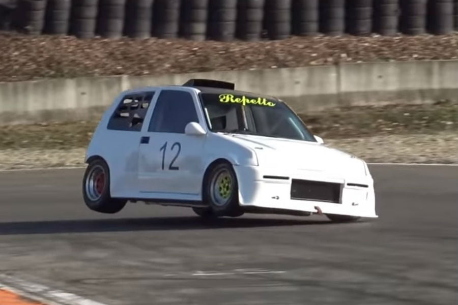 Fiat Cinquecento Ninja «λυσσάει» στις 12.000 σ.α.λ. (+video)