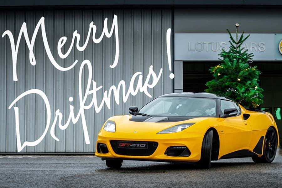 Merry Driftmas και Καλές Γιορτές από τη Lotus!