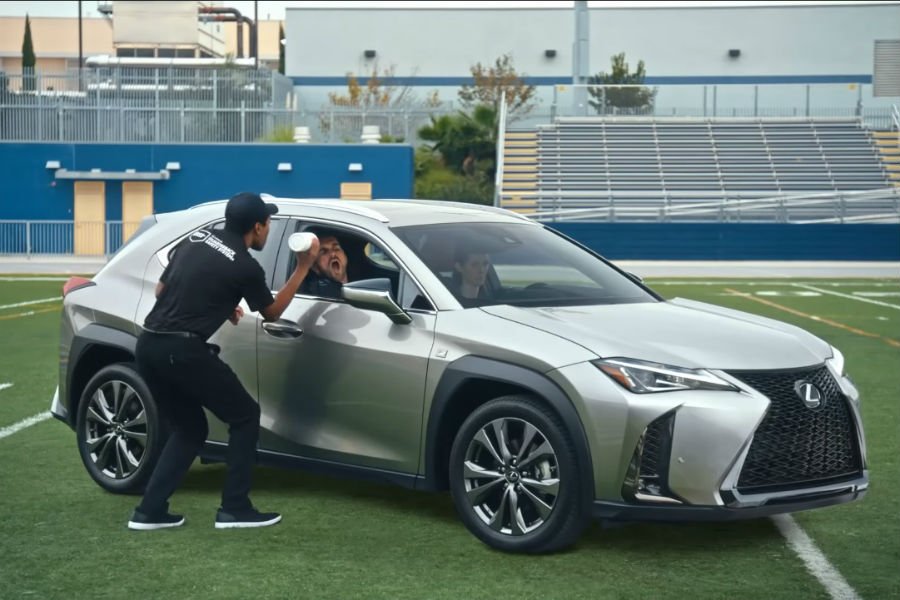 Η Lexus παίζει «μεγάλη μπάλα» (+video)
