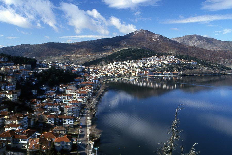 Καστοριά: Η νηνεμία μιας λίμνης σε καθηλώνει