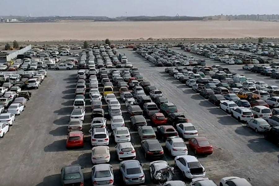 Εκατοντάδες supercars σαπίζουν στο Dubai! (+ video)