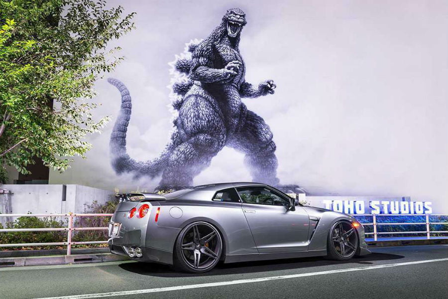 Γιατί το Nissan GT-R λέγεται και «Godzilla»;