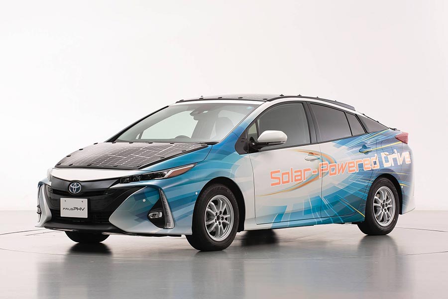 Toyota Prius με φωτοβολταϊκά της Sharp