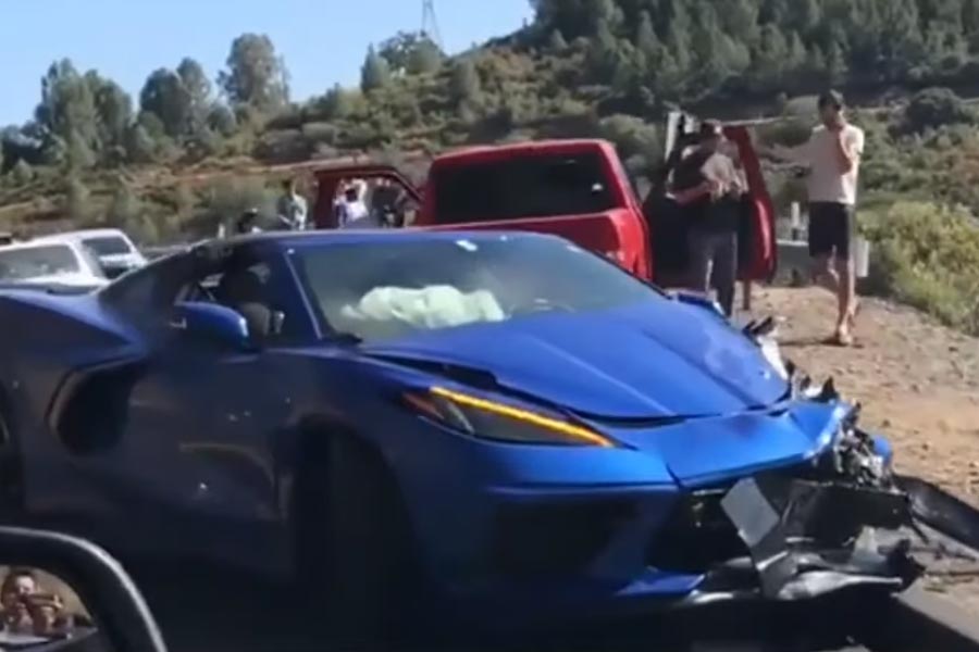 Πρώτο ατύχημα με τη νέα Chevrolet Corvette (+video)