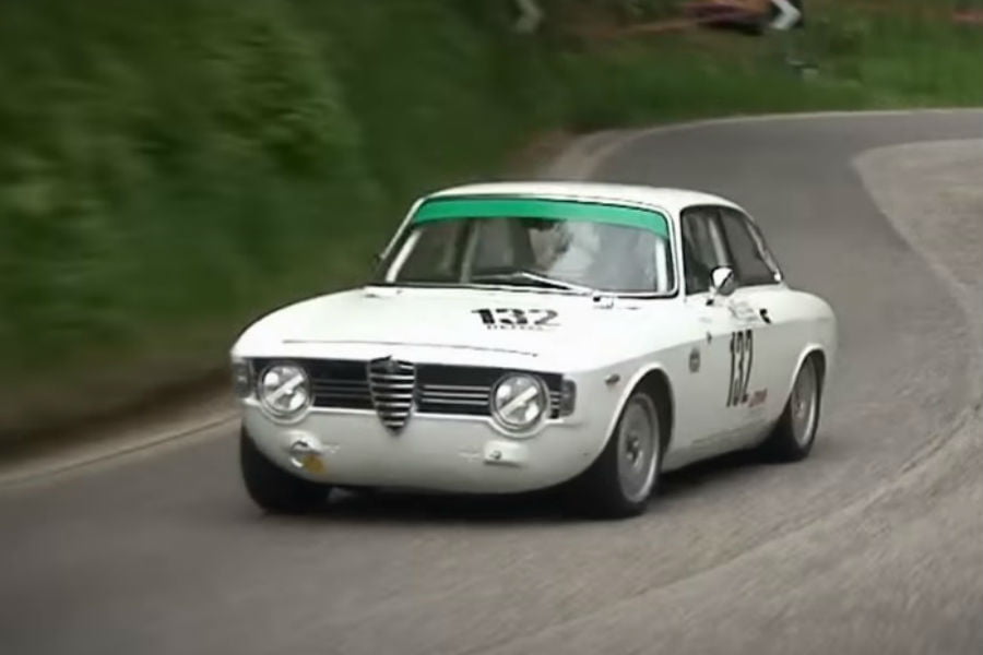 Ο μεθυστικός ήχος της Alfa Giulia Sprint GT Veloce (+video)