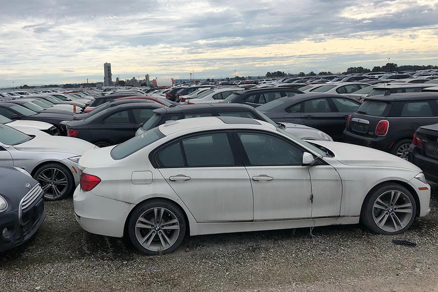 3.000 BMW & MINI σαπίζουν σε λιμάνι του Καναδά