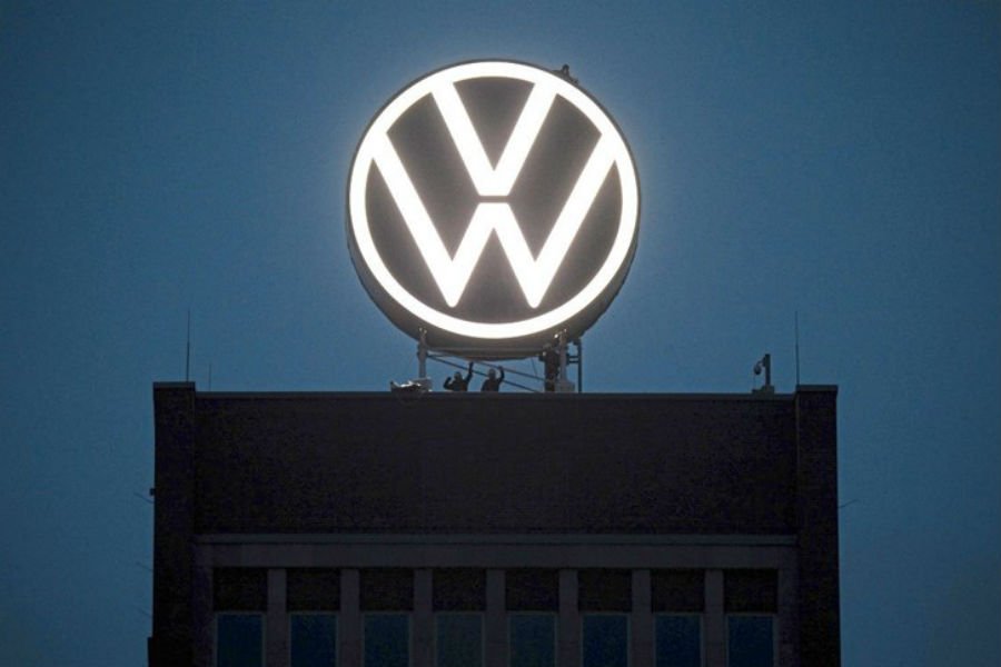 «Παγώνει» η επένδυση της VW στην Τουρκία λόγω πολέμου