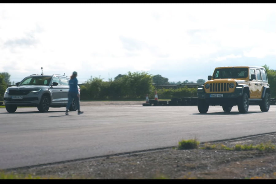Το Jeep Wrangler «βγάζει το λάδι» στο Skoda Kodiaq RS (+video)