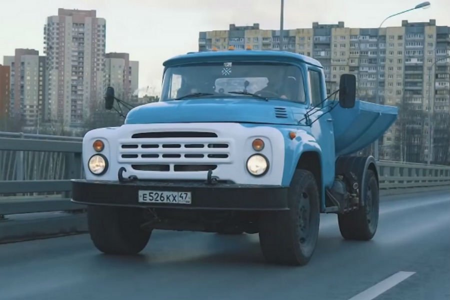 Σοβιετικό φορτηγό με μοτέρ BMW 700 ίππων (+video)