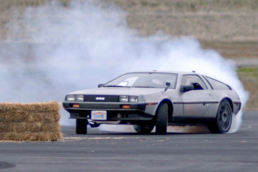 DeLorean καίει λάστιχο για την επιστήμη (+video)