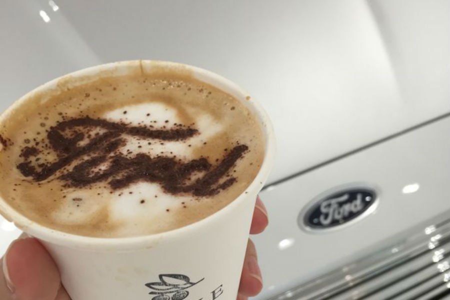 H Ford φτιάχνει ανταλλακτικά από καφέ! (+video)