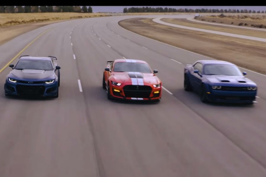 Η Shelby GT500 «σαπίζει» τον ανταγωνισμό (+video)