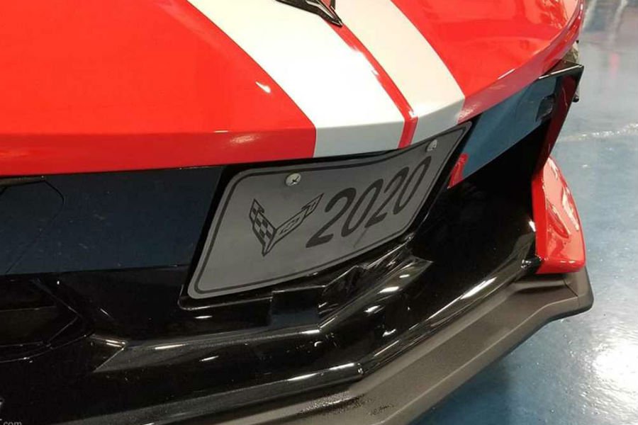 Η χρηστική θέση της πινακίδας στη νέα Corvette