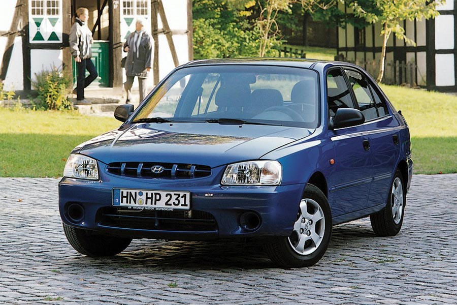 Ποια αυτοκίνητα αγόραζαν οι Έλληνες το 2000;