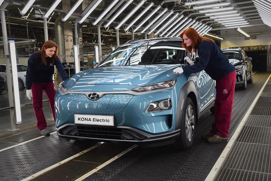 «Ηλεκτροπληξία» προκαλεί το Hyundai Kona Electric