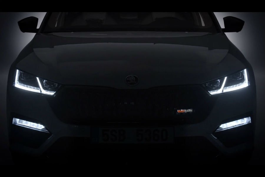 Η νέα Skoda Octavia RS μας «παίζει τα φώτα» (+video)